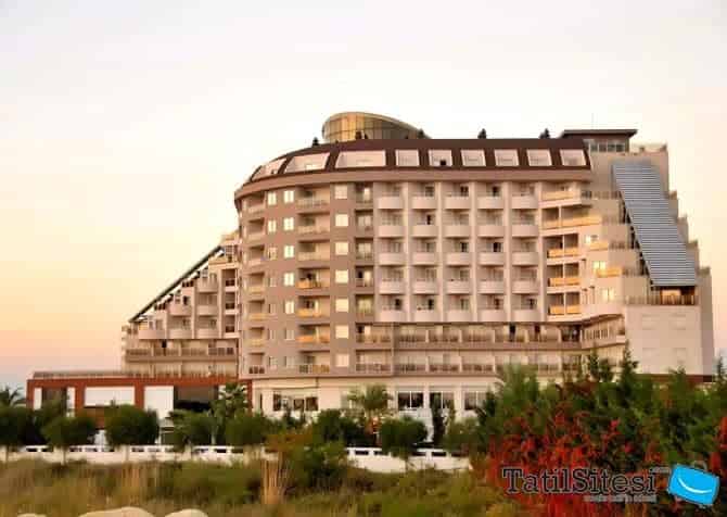 Saturn Palace Resort